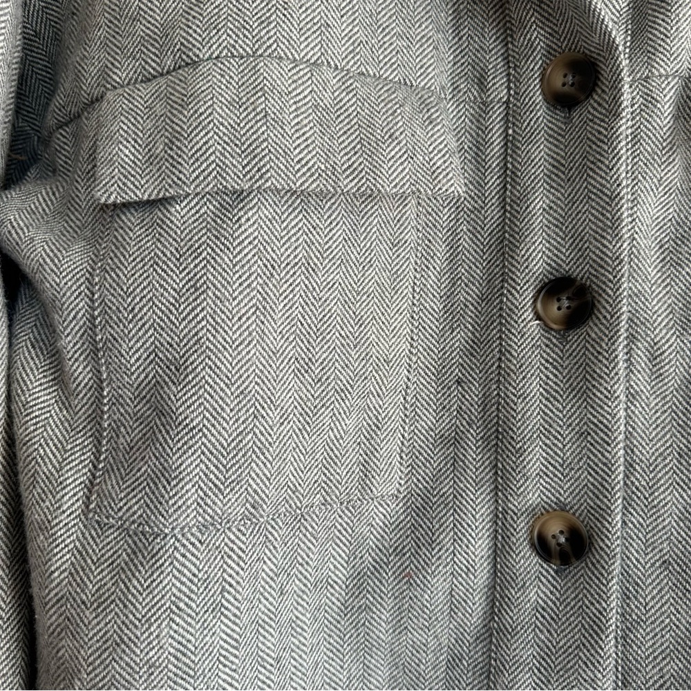 Mod Def Grey Herringbone Button Front Pocket Shac… - image 2
